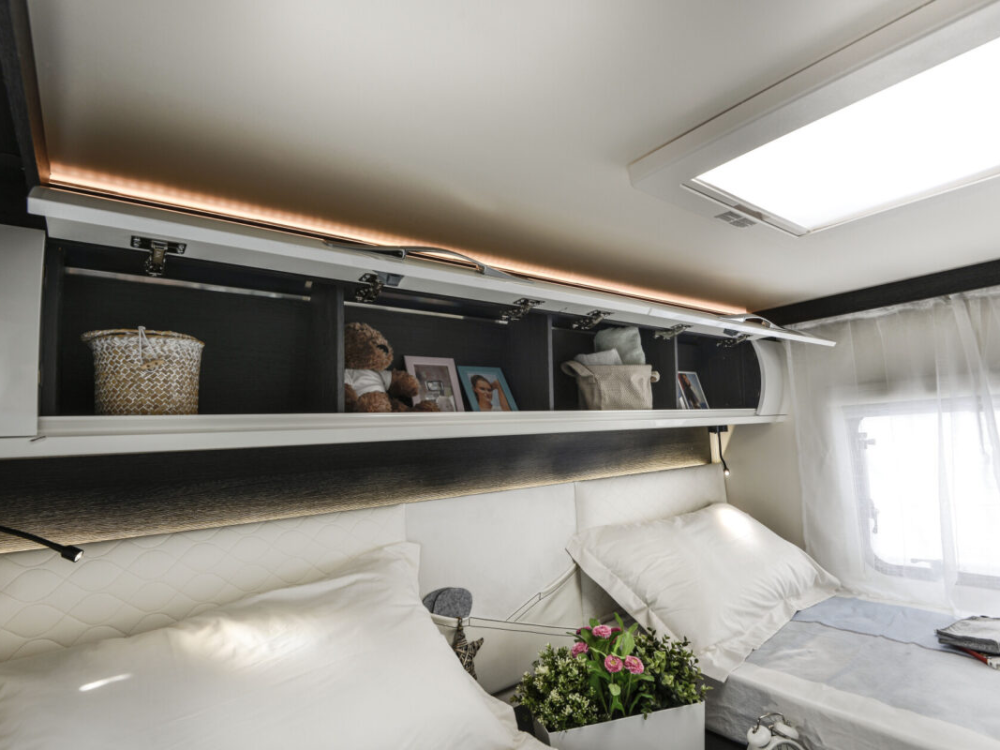 685 Internal 03