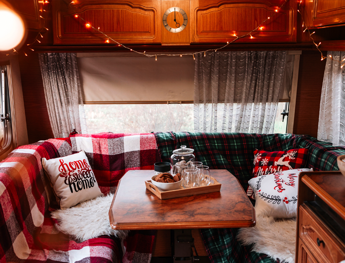 8 Ideas for Decorating Your Motorhome for Christmas