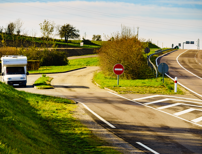 A Guide to Finding Free Overnight Parking for Your Motorhome